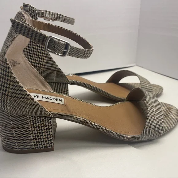 Steve Madden Missy Ankle Strap Heels Size 10 - Picture 2 of 6